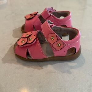 NWOT See Kai Run Olivia Pink Velcro Sandals Size 4 Baby